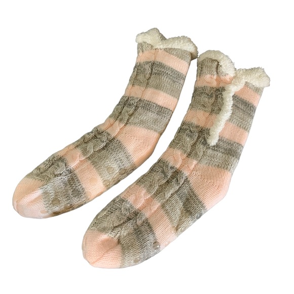 Adult Cable Knit Slipper Socks Size M - Picture 2 of 10